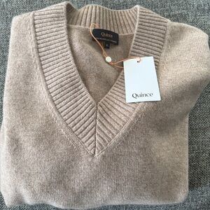 Quince Women’s 100% Mongolian Cashmere V-Neck Sweater in Beige XL